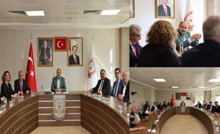 Başkan Gülpınar Sanatçılarla Bir Araya Geldi